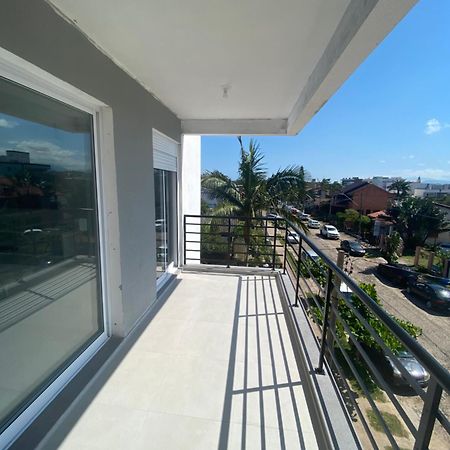 Otimo Apto 50M Da Areia Churrasq 2Q 2 Banheiros 301 ตอร์เฮส ภายนอก รูปภาพ